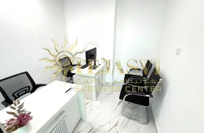 مكتب - استوديو - 1 حمام للايجار في الشندغة - دبي