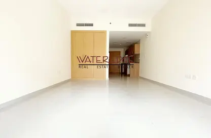 شقة - 1 حمام للايجار في ماي رزدنس - قرية الجميرا سركل - دبي