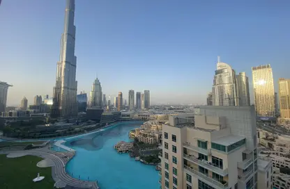 صورة لـ حوض سباحة شقة - 2 غرف نوم - 2 حمامات للايجار في ذا ريزيدنس 5 - برج ريزيدنس - دبي وسط المدينة - دبي ، صورة رقم 1
