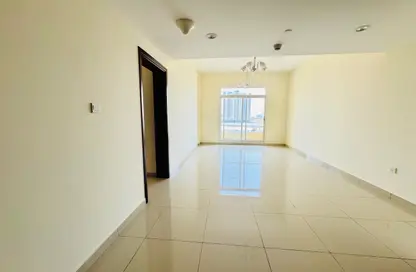 شقة - غرفة نوم - 2 حمامات للايجار في اطلاله ريزيدينس - مجمع دبي ريزيدنس - دبي