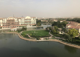 3 غرف نوم بالإضافة إلى غرفة خادمة تراس شقة للبيع