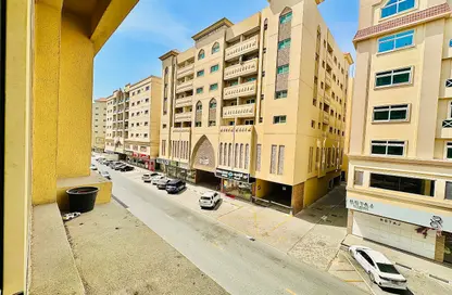 Apartment - 2 Bedrooms - 2 Bathrooms for rent in Muwaileh 29 Building - Muwaileh - Sharjah
