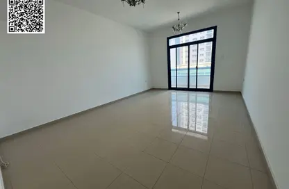 شقة - 2 غرف نوم - 2 حمامات للايجار في مساكن كورنيش عجمان - طريق كورنيش عجمان - عجمان