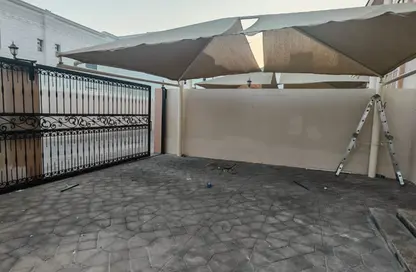 Villa - 5 Bedrooms - 7 Bathrooms for rent in Mohamed Bin Zayed Centre - Mohamed Bin Zayed City - Abu Dhabi