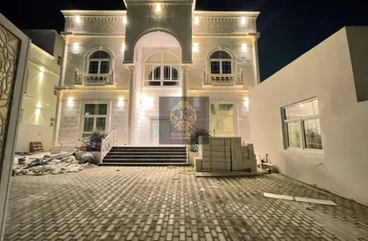 Apartment - Studio - 1 Bathroom for rent in Mohamed Bin Zayed City - Abu Dhabi