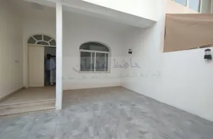 صورة لـ غرفة فارغة فيلا - 4 غرف نوم - 4 حمامات للايجار في منطقة المرور - أبوظبي ، صورة رقم 1