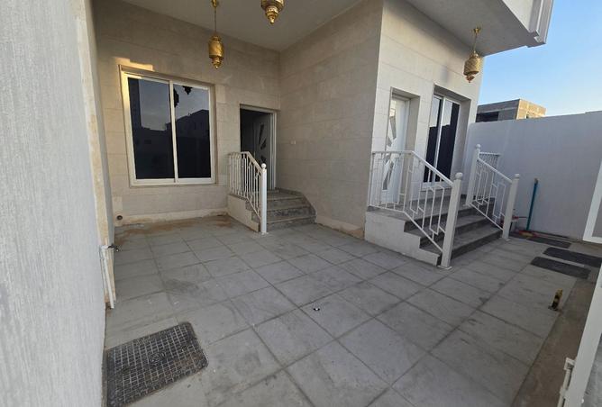 16027603 - Property Image 2