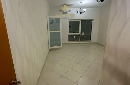 شقة - 4 غرف نوم - 3 حمامات للبيع في دار المجاز - شارع جمال عبد الناصر - المجاز - الشارقة