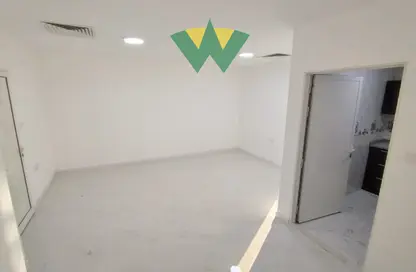 Apartment - 1 Bedroom - 1 Bathroom for rent in Baniyas East - Baniyas - Abu Dhabi