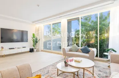 Apartment - 4 Bedrooms - 4 Bathrooms for rent in Royal Park - Jumeirah Park - Dubai