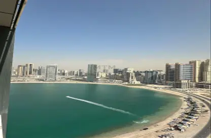 شقة - غرفة نوم - 2 حمامات للبيع في برج لا بلاج - الممزر - الشارقة - الشارقة