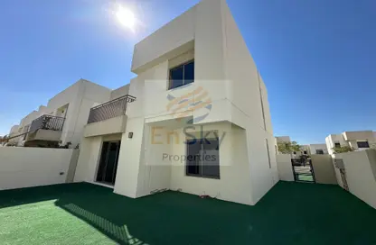 Townhouse - 4 Bedrooms - 4 Bathrooms for rent in Noor Townhouses - Town Square - Dubai