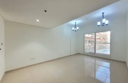 Apartment - 1 Bedroom - 2 Bathrooms for rent in Royal JVC Building - District 10 - Jumeirah Village Circle - Dubai