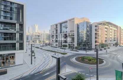 Apartment - 1 Bedroom - 1 Bathroom for sale in Central Park Building 1 - Central Park at City Walk - City Walk - Dubai