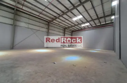 Warehouse - Studio - 2 Bathrooms for rent in Al Sajaa Industrial - Al Sajaa - Sharjah