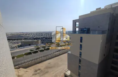 Apartment - 2 Bedrooms - 3 Bathrooms for rent in C15 - Al Dana - Al Raha Beach - Abu Dhabi