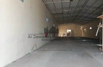 Warehouse - Studio - 1 Bathroom for rent in Old Industrial Area - Umm Al Quwain