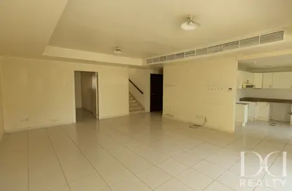 فيلا - 3 غرف نوم - 4 حمامات للبيع في الينابيع 8 - الينابيع - دبي
