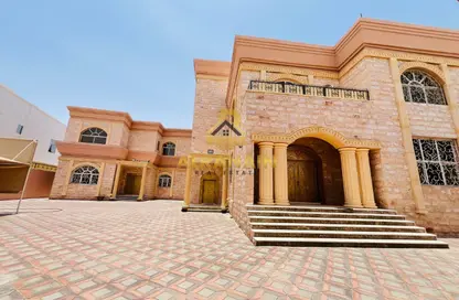 فيلا - 8 غرف نوم - 8 حمامات للايجار في "جفات النيار " - زاخر - العين