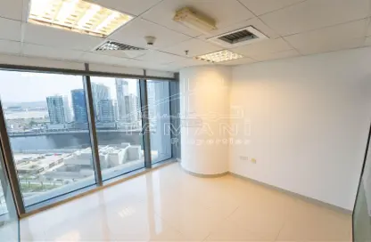 Empty Room image for: Office Space - Studio - 1 Bathroom for rent in The Metropolis - Business Bay - Dubai, Image 1