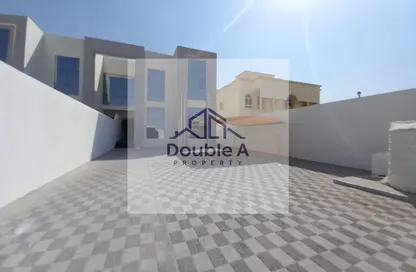 شقة - 5 غرف نوم - 4 حمامات للايجار في مدينة الرياض - أبوظبي