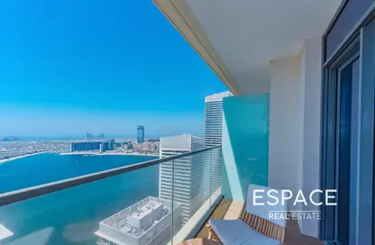 Apartment - 1 Bedroom - 2 Bathrooms for rent in Marina Vista - EMAAR Beachfront - Dubai Harbour - Dubai