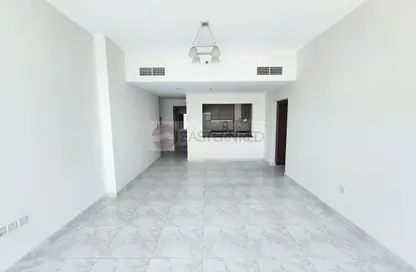 شقة - غرفة نوم - 2 حمامات للايجار في زد وان تاور - مجان - دبي لاند - دبي