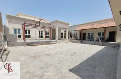 Villa - 4 Bedrooms - 5 Bathrooms for rent in Mohamed Bin Zayed Centre - Mohamed Bin Zayed City - Abu Dhabi