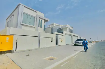Villa - 4 Bedrooms - 5 Bathrooms for rent in Tilal City - Sharjah
