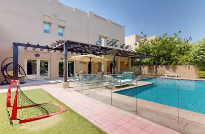 Villa - 5 Bedrooms - 6 Bathrooms for sale in Meadows 6 - Meadows - Dubai