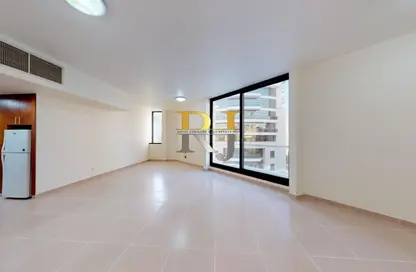 Apartment - Studio - 1 Bathroom for rent in Golden Sands 6 - Mankhool - Bur Dubai - Dubai