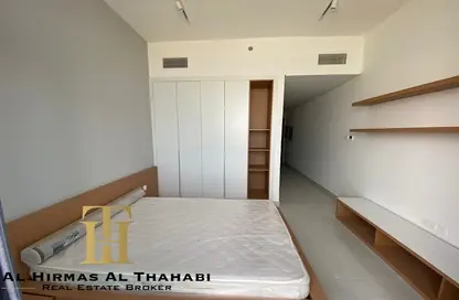 شقة - 1 حمام للايجار في برج بلو ويفز - مجمع دبي ريزيدنس - دبي