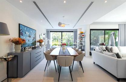Villa - 5 Bedrooms - 4 Bathrooms for sale in Meadows 2 - Meadows - Dubai