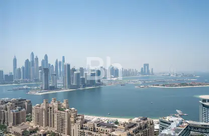 Apartment - 1 Bedroom - 2 Bathrooms for sale in The Palm Tower - Palm Jumeirah - Dubai