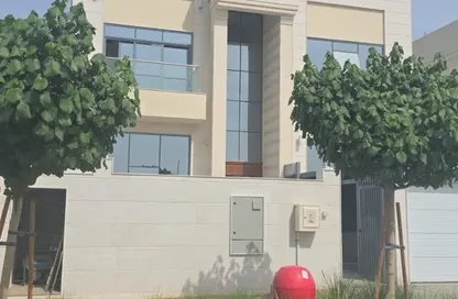 فيلا - 5 غرف نوم - 4 حمامات للبيع في الزاهية - تجارية مويلح - الشارقة