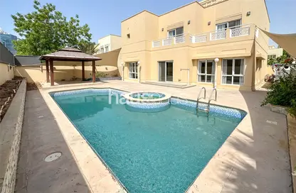 Villa - 5 Bedrooms - 5 Bathrooms for rent in Meadows 2 - Meadows - Dubai