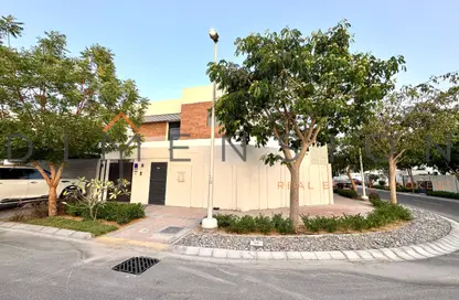 Villa - 5 Bedrooms - 6 Bathrooms for sale in West Yas - Yas Island - Abu Dhabi