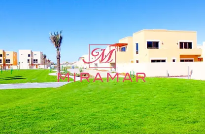 تاون هاوس - 4 غرف نوم - 5 حمامات للبيع في حدائق الراحة - أبوظبي