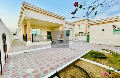 Villa - 3 Bedrooms - 4 Bathrooms for rent in Zakher - Al Ain