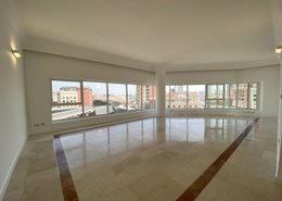 Luxury Living Unique 3 Bedroom Apartment