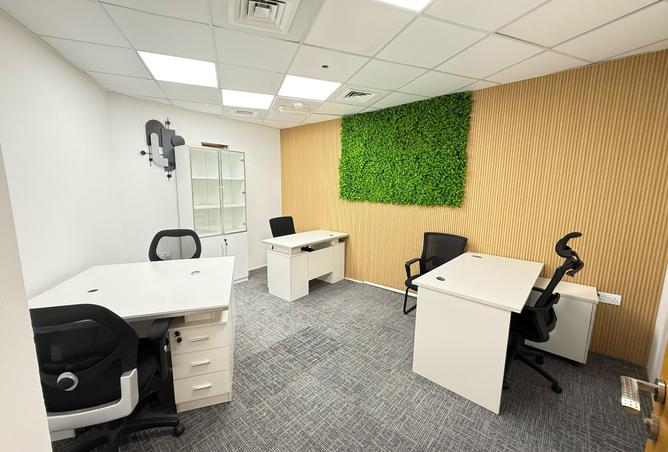 Office Space - Studio - 4 Bathrooms for rent in Damac Executive Heights - Barsha Heights (Tecom) - Dubai