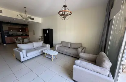 شقة - غرفة نوم - 2 حمامات للايجار في مالباري 1 - حدائق الإمارات 2 - قرية الجميرا سركل - دبي