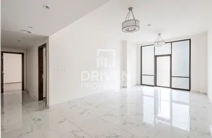 شقة - 2 غرف نوم - 3 حمامات للايجار في آمنة - مدينة الحبتور - الخليج التجاري - دبي