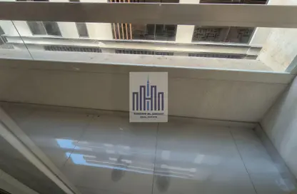 شقة - 2 غرف نوم - 3 حمامات للايجار في مبنى مويلح - مويلح - الشارقة