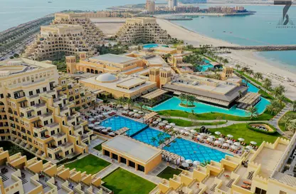 شقة - غرفة نوم - 2 حمامات للبيع في ياقوت - باب البحر - جزيرة المرجان - رأس الخيمة
