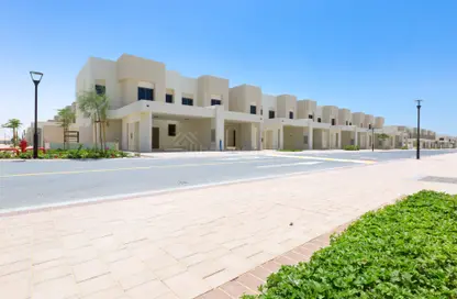 Townhouse - 3 Bedrooms - 3 Bathrooms for rent in Noor Townhouses - Town Square - Dubai