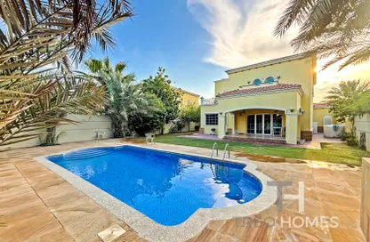 Villa - 4 Bedrooms - 5 Bathrooms for rent in Legacy - Jumeirah Park - Dubai