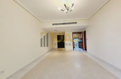 Apartment - 2 Bedrooms - 3 Bathrooms for rent in 21st Century Tower - Sheikh Zayed Road - Dubai