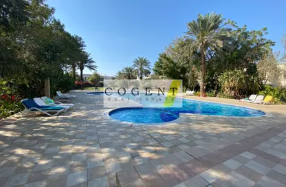 Villa - 3 Bedrooms - 4 Bathrooms for rent in Umm Suqeim 2 - Umm Suqeim - Dubai