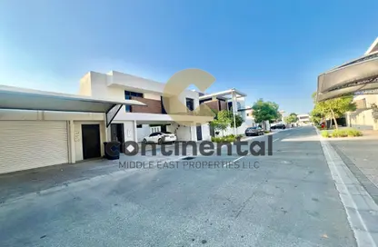 Villa - 5 Bedrooms - 6 Bathrooms for sale in West Yas - Yas Island - Abu Dhabi
